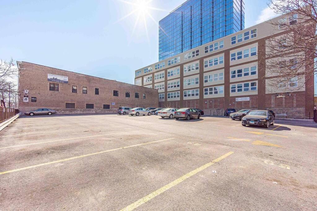 Mccormick Place Beautiful 2Br Apartment With Optional Parking Sleeps Up To 8 Near Soldier Field, Grant Park And Lakefront Trail Chicago Eksteriør billede
