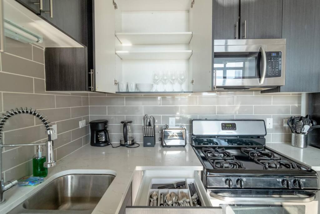 Mccormick Place Beautiful 2Br Apartment With Optional Parking Sleeps Up To 8 Near Soldier Field, Grant Park And Lakefront Trail Chicago Eksteriør billede
