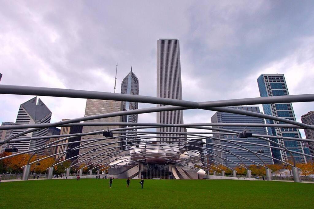 Mccormick Place Beautiful 2Br Apartment With Optional Parking Sleeps Up To 8 Near Soldier Field, Grant Park And Lakefront Trail Chicago Eksteriør billede